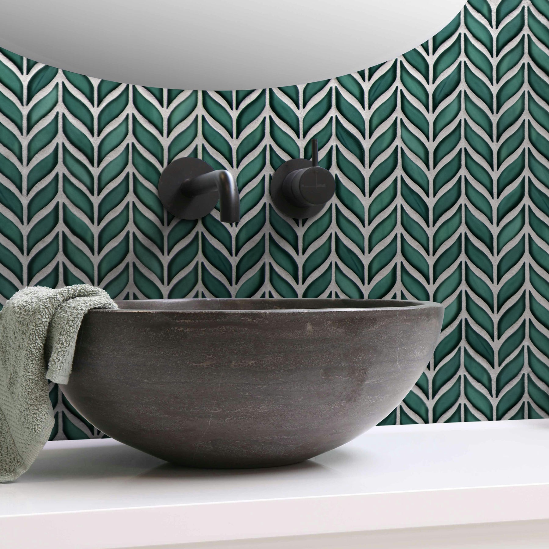 Glazed Green Leaf Waterjet Recycled Glass Floor And Wall Mosaic Tile