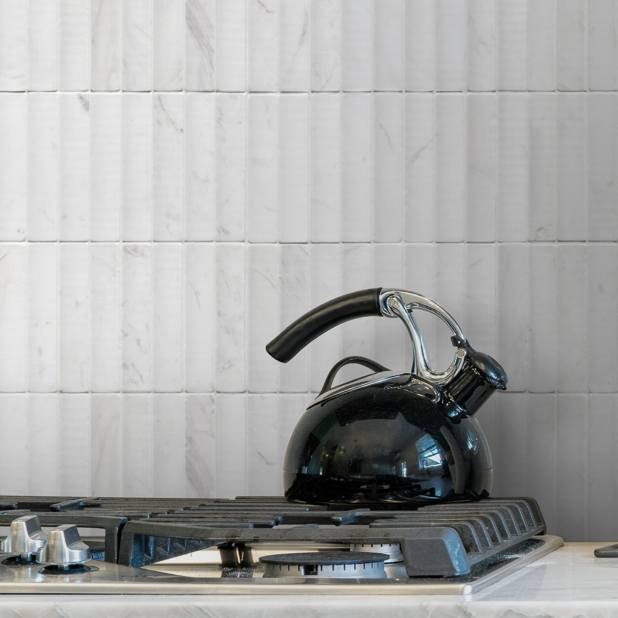 Stacked White Calacatta Fluted Natural Marble Wall Mosaic Tile