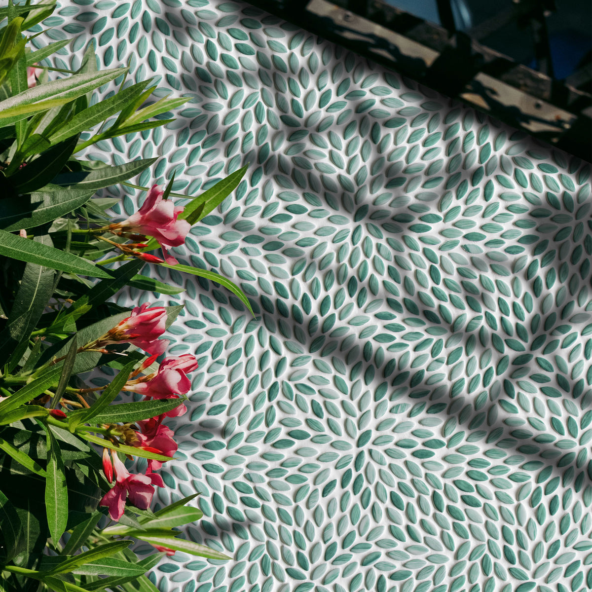 Flower Green Recycled Glass Floor And Wall Mosaic Tile
